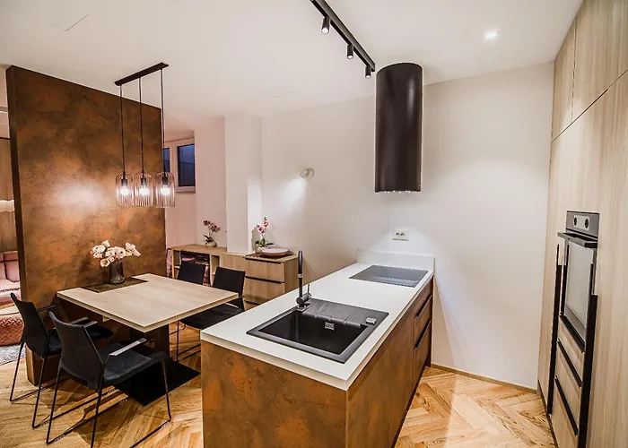 Apartments Slavec With Free Onsite Parking