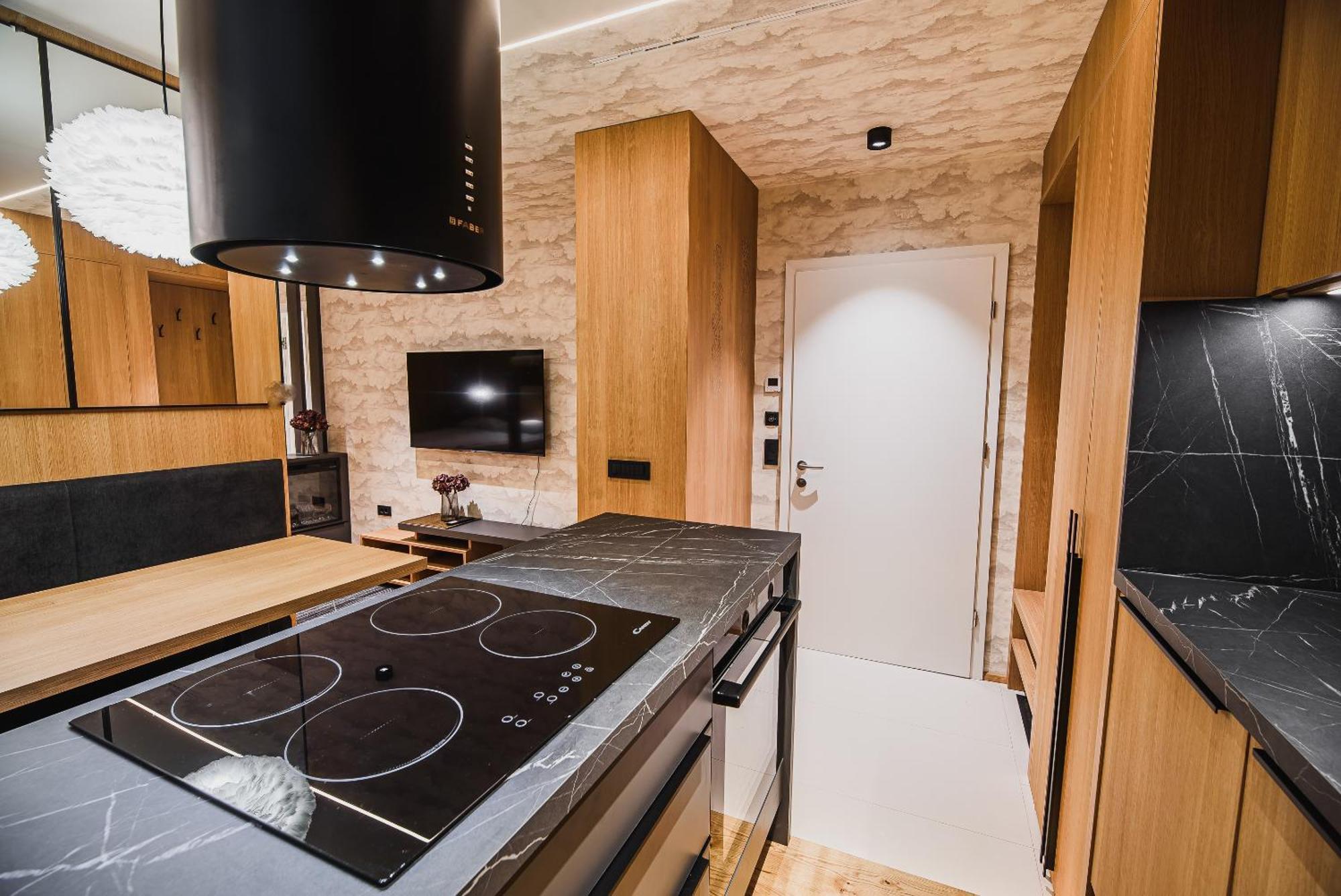 Slavec With Free Onsite Parking Apartment *
